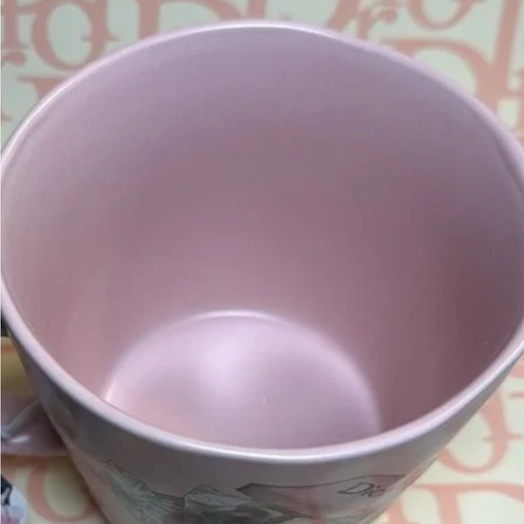 AMANDA GREENWOOD ART DIOR CAT DESIGN MUG - Picture 3 of 4